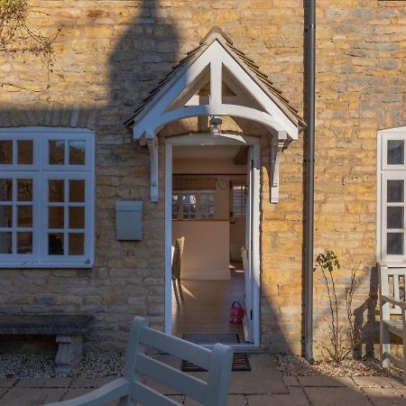 Jasmine Cottage - 2 Bedroom In Heart Of Bourton! Экстерьер фото