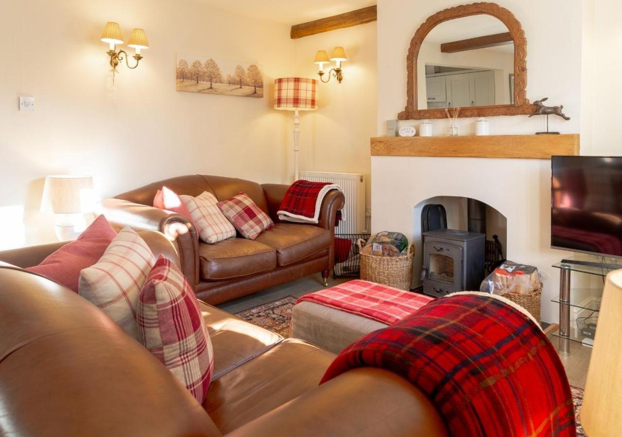 Jasmine Cottage - 2 Bedroom In Heart Of Bourton! Экстерьер фото