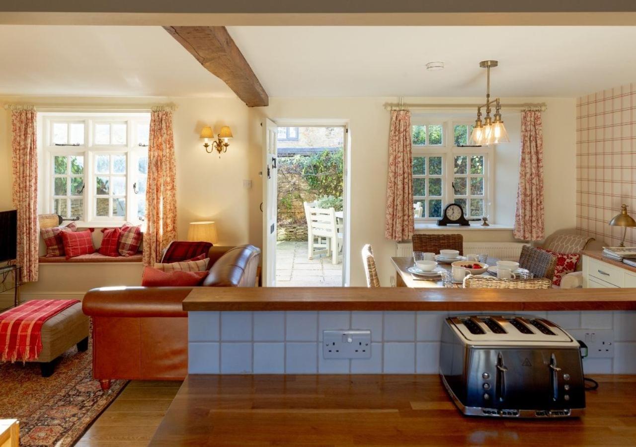 Jasmine Cottage - 2 Bedroom In Heart Of Bourton! Экстерьер фото