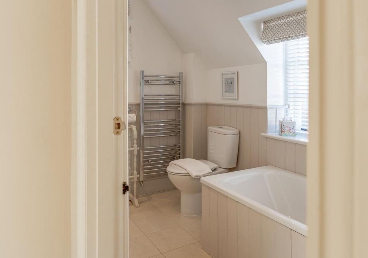 Jasmine Cottage - 2 Bedroom In Heart Of Bourton! Экстерьер фото